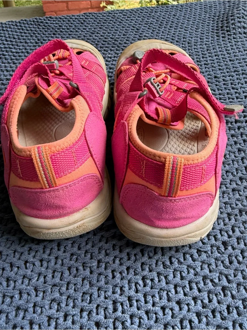 Keen H2 Water Shoes Youth Size US 6 EU 38 Pink Coral Waterproof Hiking Sandals